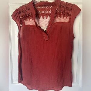 Burnt orange t shirt. Size M juniors